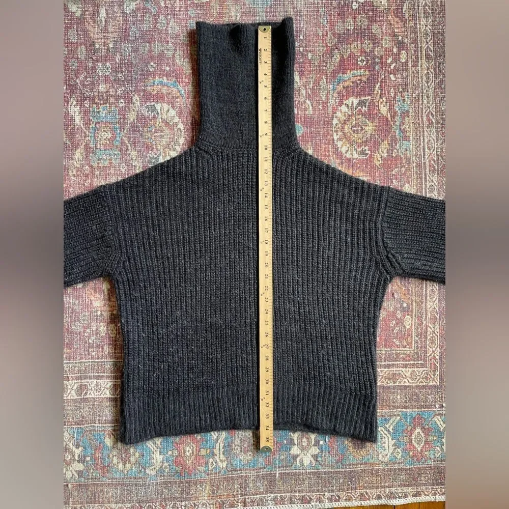 Women’s Small H&M Heavy Warm knit wool blend Black Turtleneck Sweater
